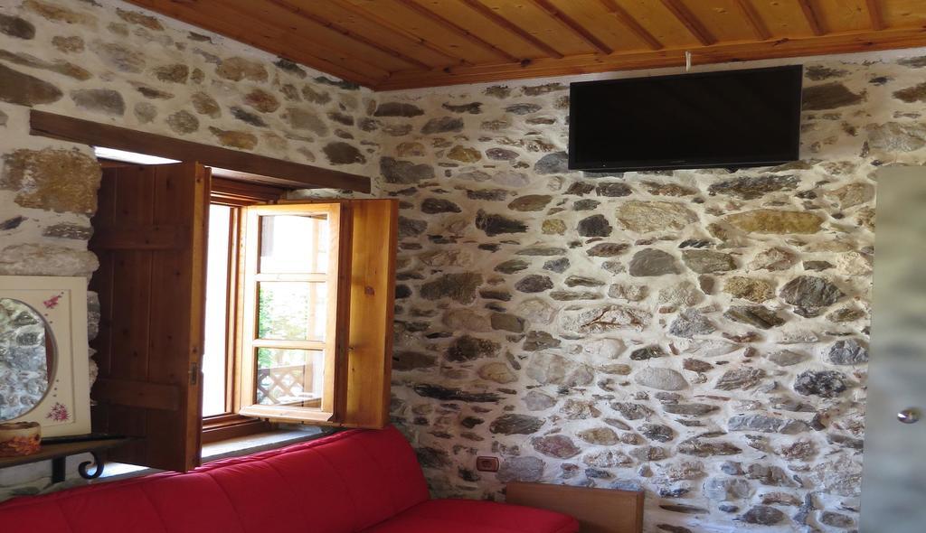 Mystras Inn Екстериор снимка