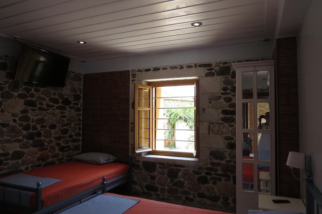 Mystras Inn Екстериор снимка