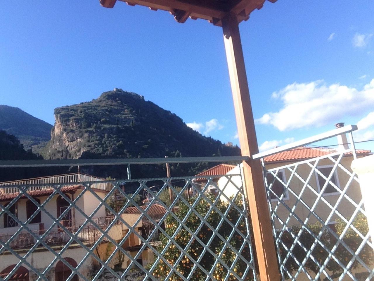 Mystras Inn Екстериор снимка